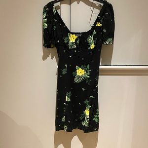 Urban Outfitters dress new sz S